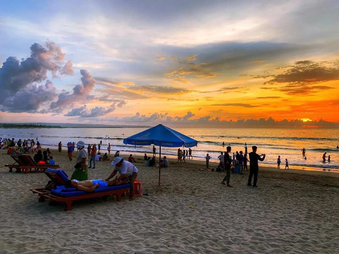 7 Pantai Terindah di Indonesia yang Wajib Dikunjungi Saat Liburan